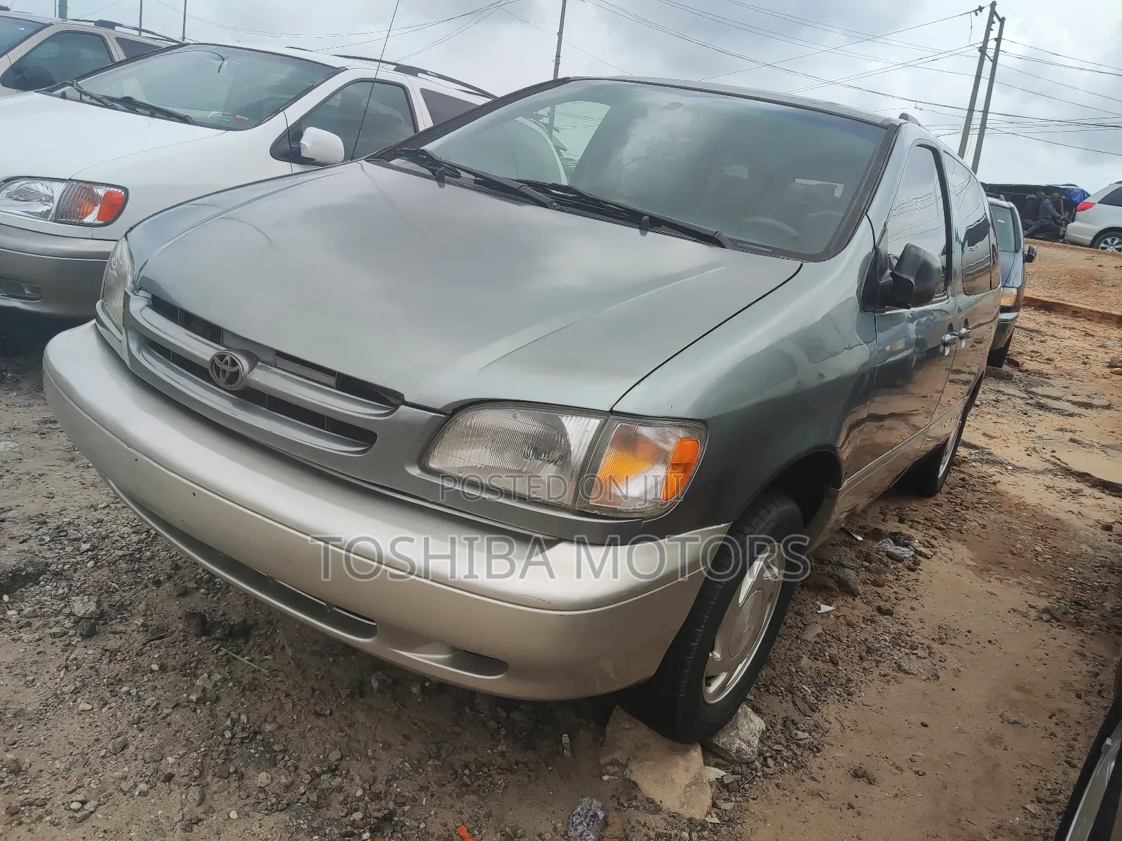 Toyota Sienna 2000 Blue