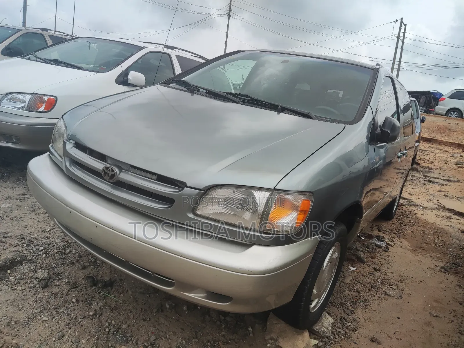Toyota Sienna 2000 Blue