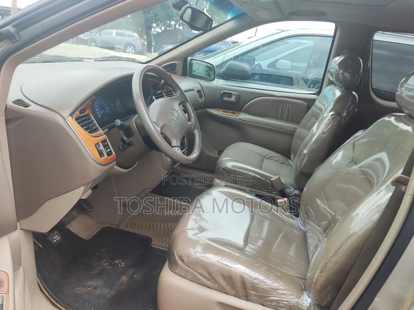 Toyota Sienna 2000 Silver
