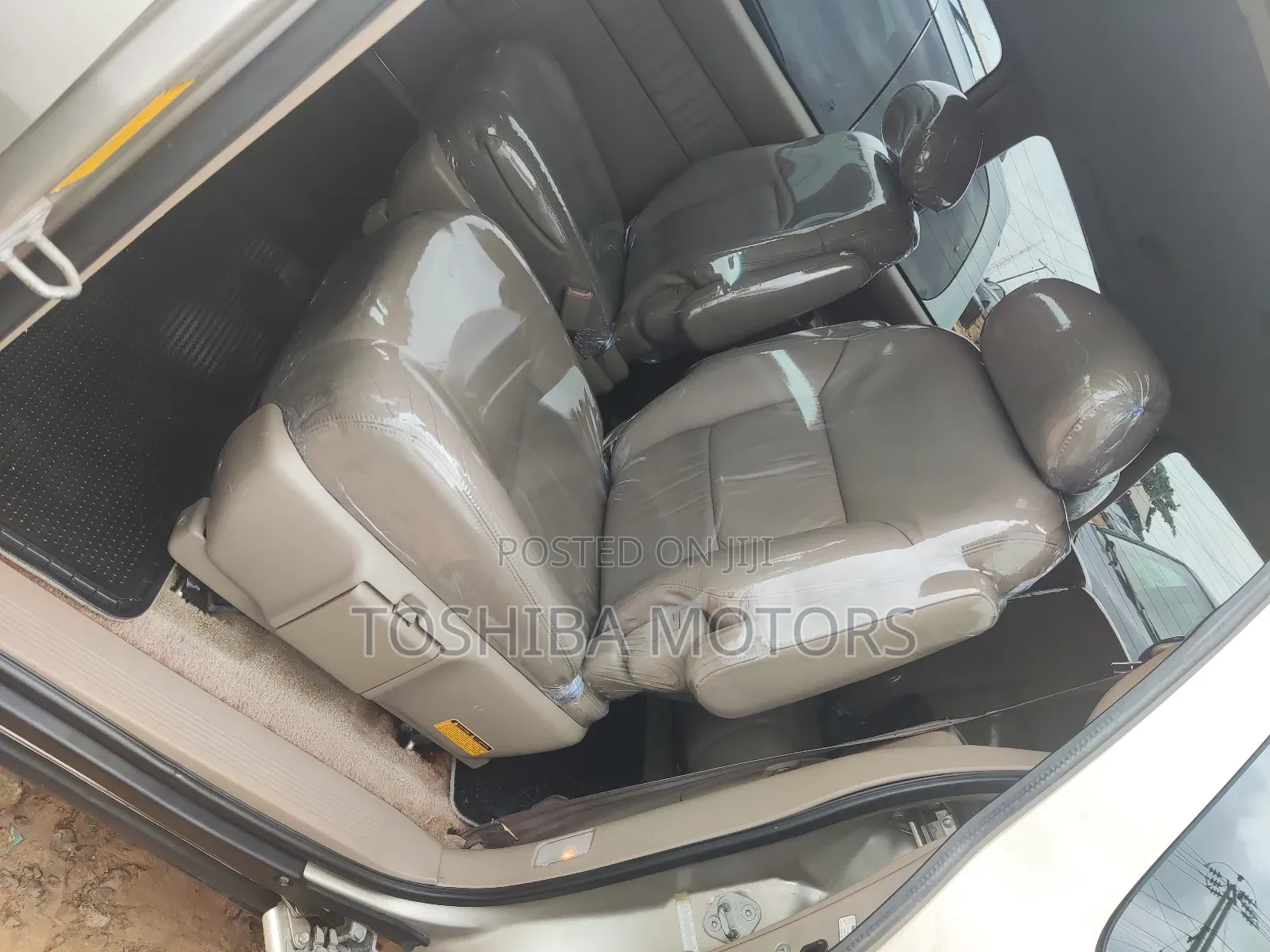 Toyota Sienna 2000 Silver