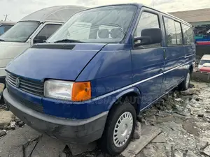 Volkswagen Transporter 2000 Blue
