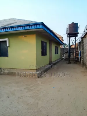 3bdrm Block of Flats in Ewet Housing for sale