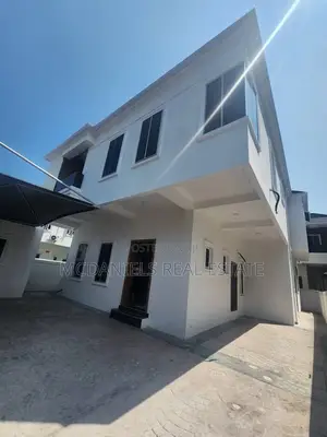 5bdrm Duplex in Ikota for rent