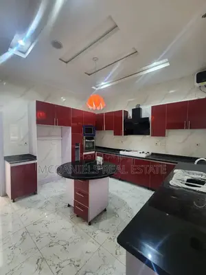 5bdrm Duplex in Ikota for rent