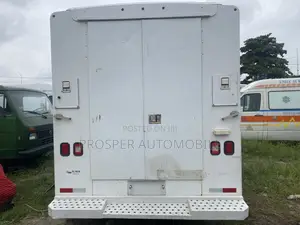 Ford E250 2013 White
