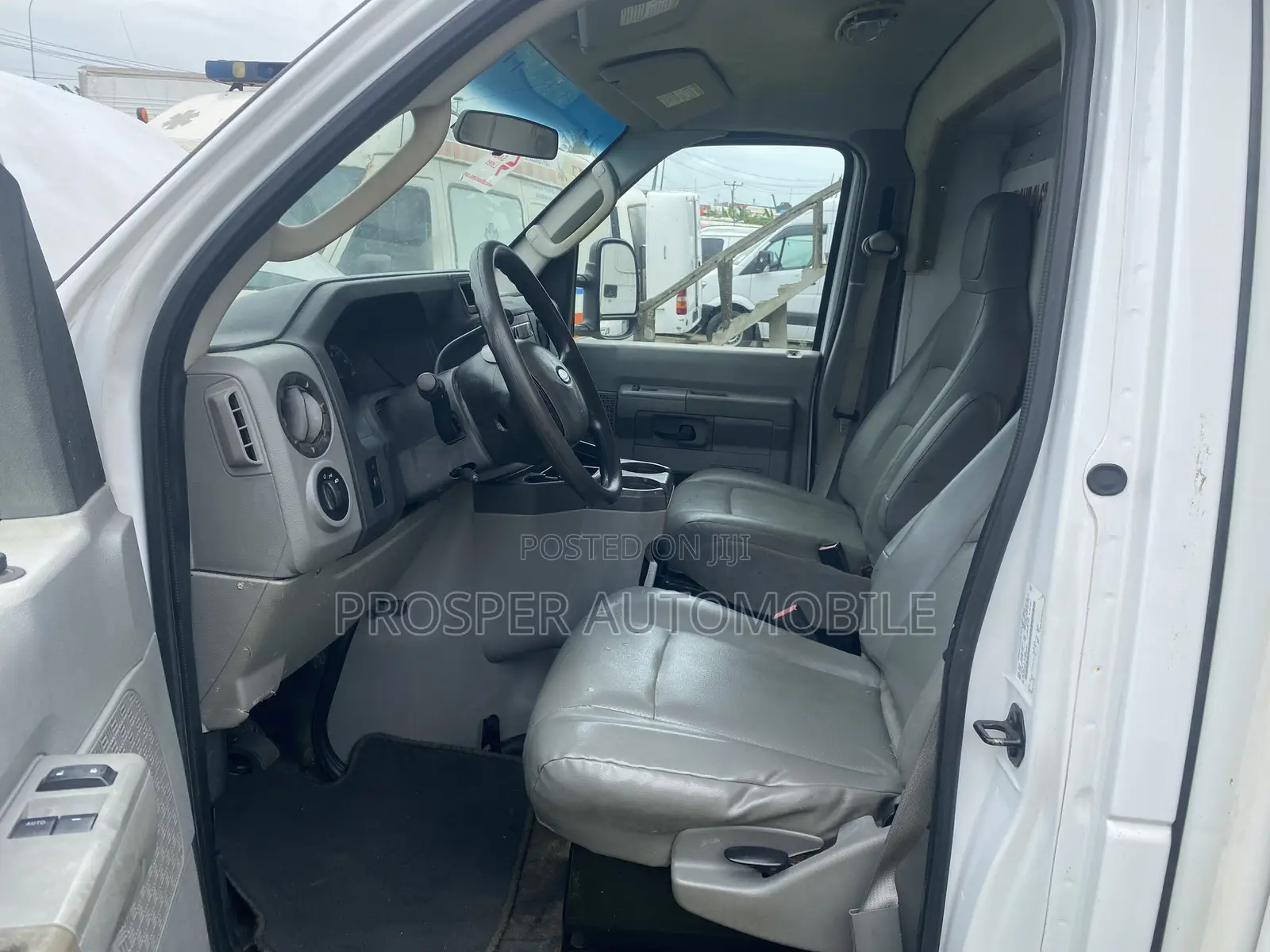 Ford E250 2013 White