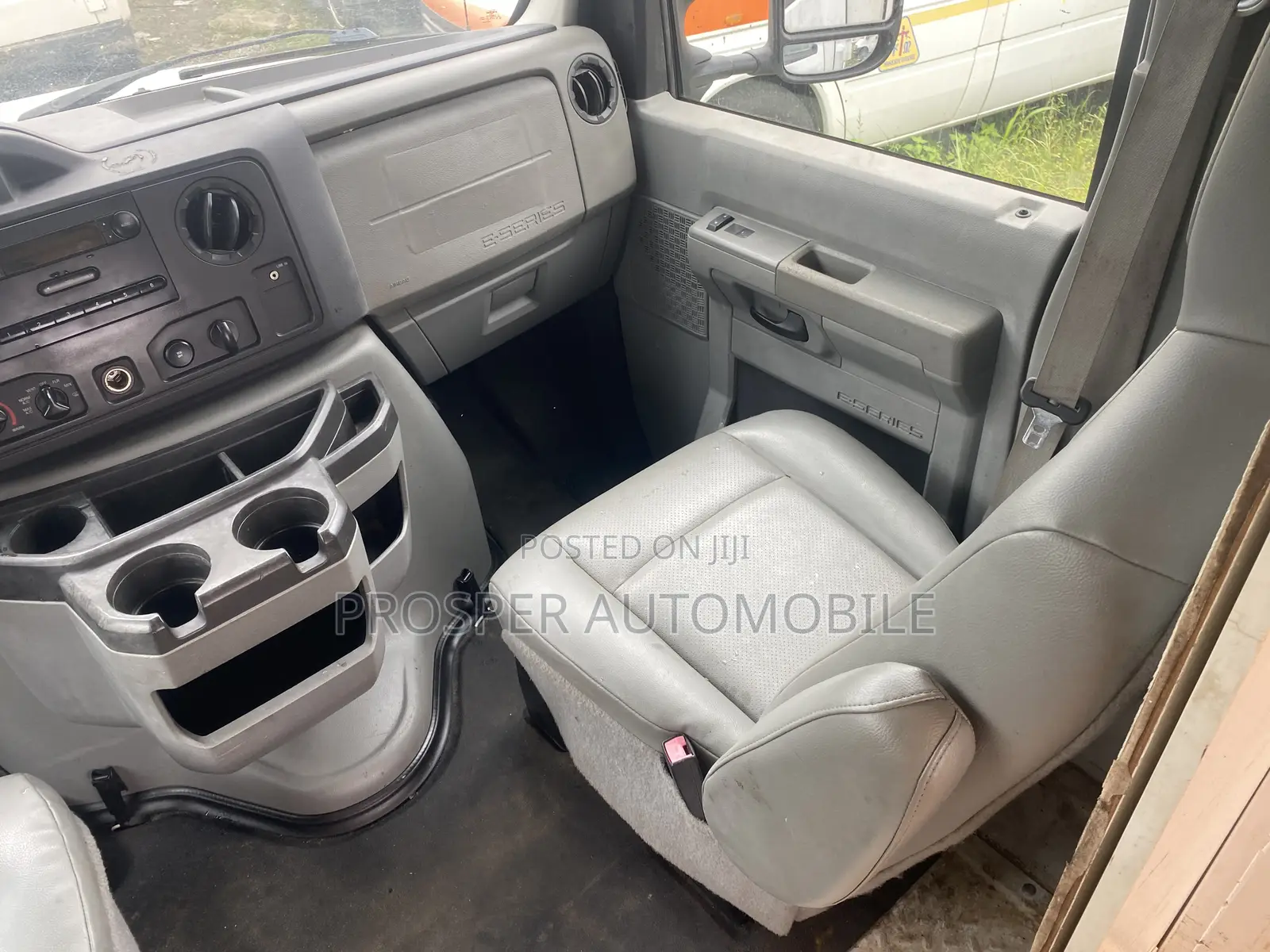 Ford E250 2013 White