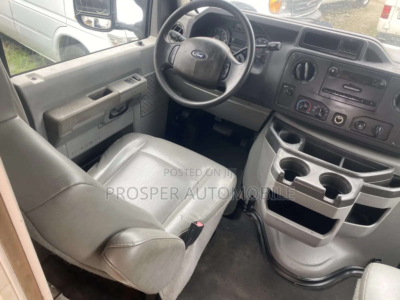 Ford E250 2013 White