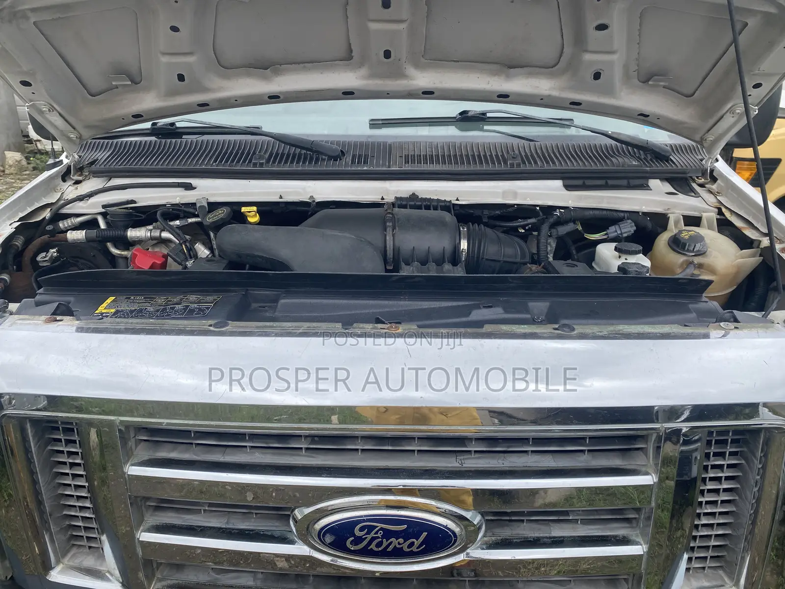 Ford E250 2013 White