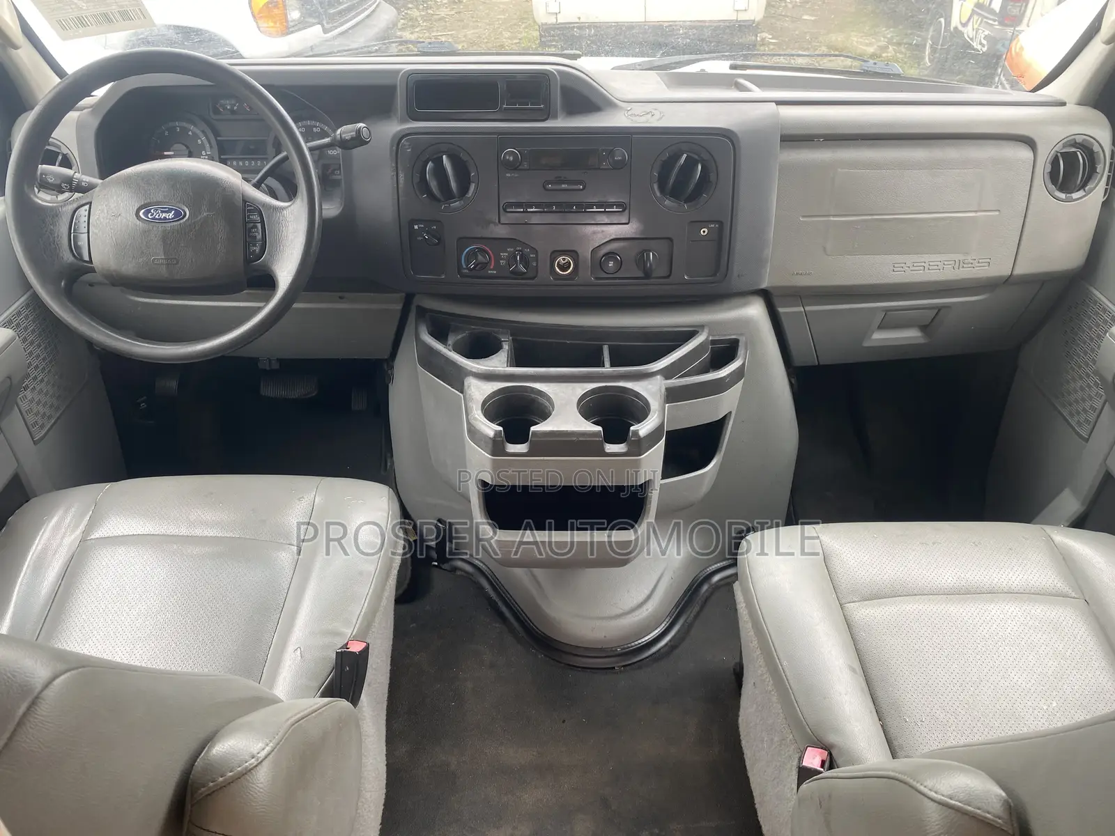 Ford E250 2013 White