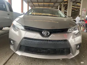 Toyota Corolla 2016 Gold