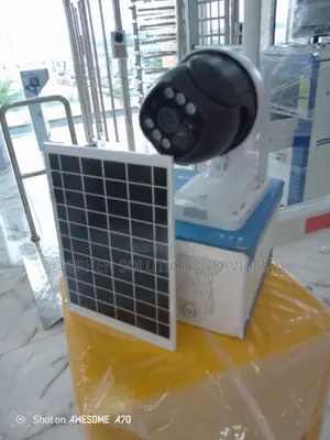 Outdoor HD 3MP 5MP 4G SIM Card / WIFI Solar Panel Camera