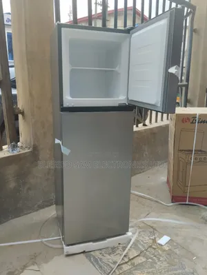 Original > Hisense Fridge Freezer ( 154L ) Super Cooling
