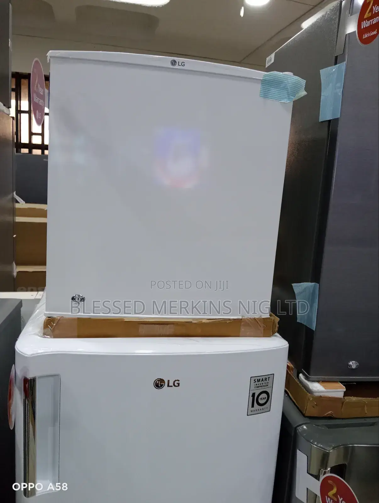 LG Bedside Fridge 051