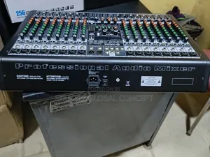 Yamaha 16 Channel Mixing Console Effect Processor
