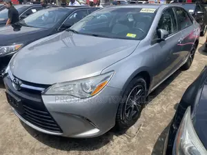 Toyota Camry 2015 Silver