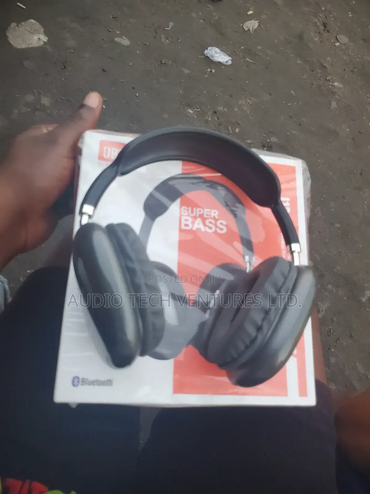 JBL Harman Supper Bass Bluetooth Headphone 112