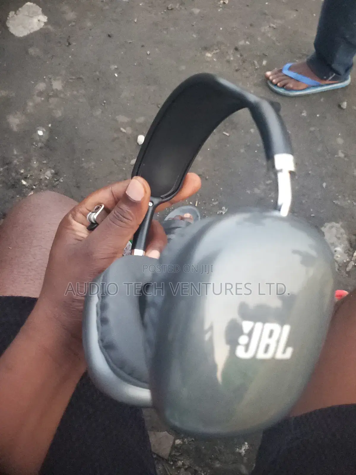 JBL Harman Supper Bass Bluetooth Headphone 112