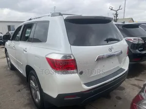 Toyota Highlander Limited 2012 White