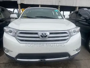 Toyota Highlander Limited 2012 White