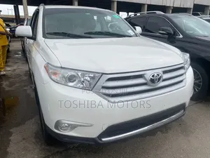 Toyota Highlander Limited 2012 White