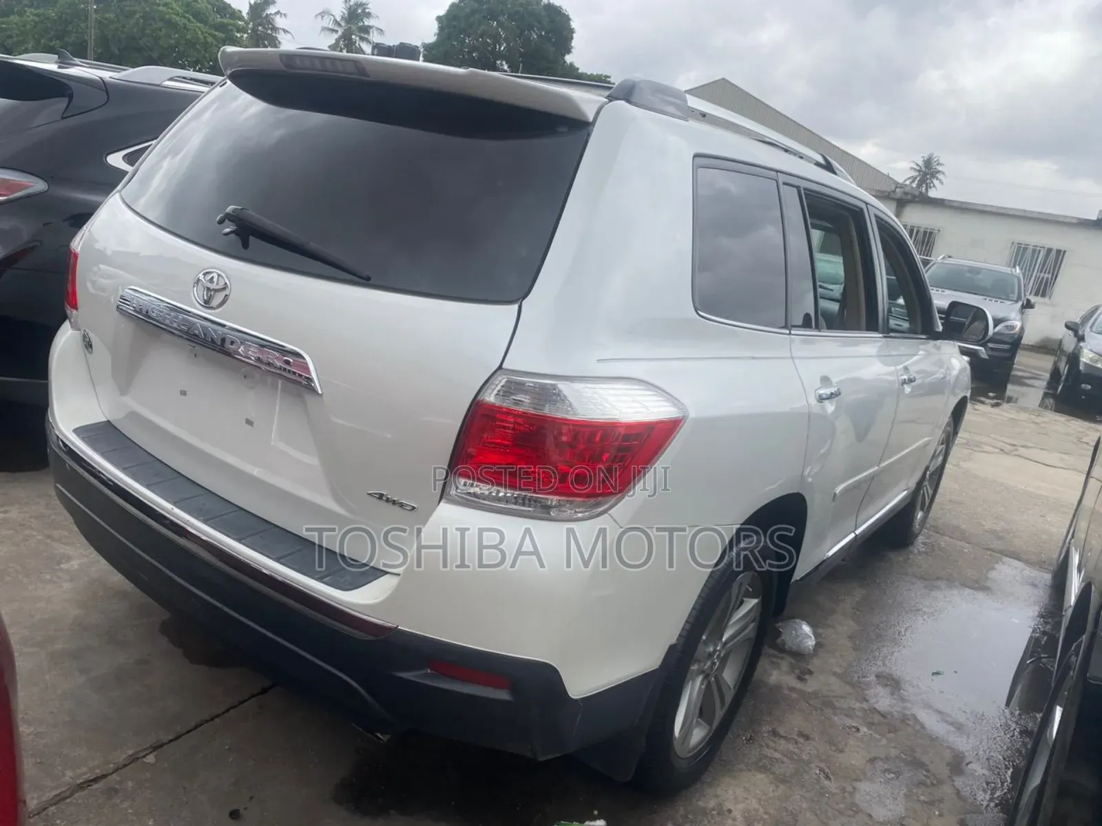 Toyota Highlander Limited 2012 White