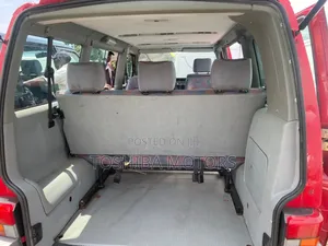 Volkswagen Transporter 2004 Red