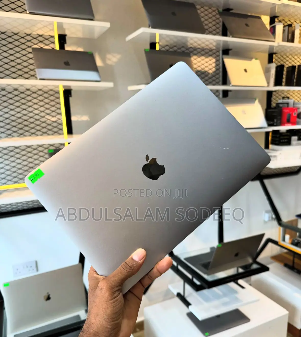 Laptop Apple MacBook 2020 8GB Intel Core I5 SSD 256GB