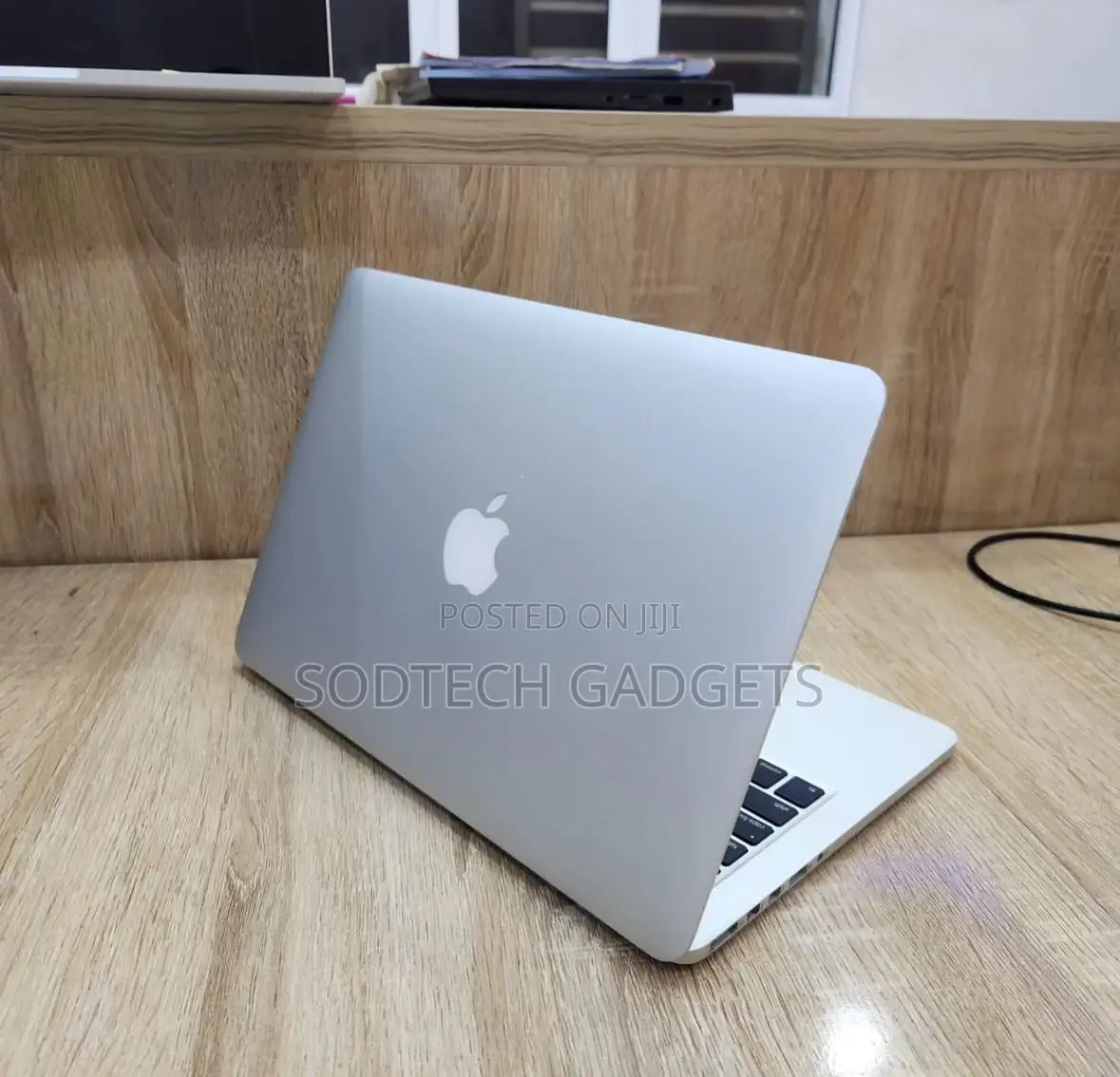 Laptop Apple MacBook Pro 2015 8GB Intel Core I5 SSD 128GB
