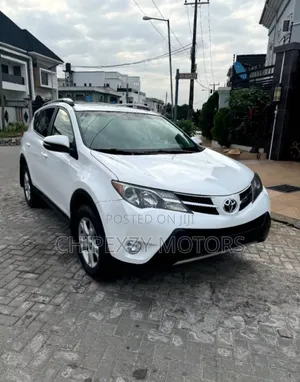 Toyota RAV4 2015 White