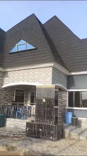 Furnished 5bdrm Bungalow in City Estate, Yenagoa for sale