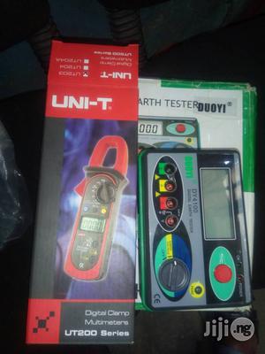 UNI-T Clamp Meter