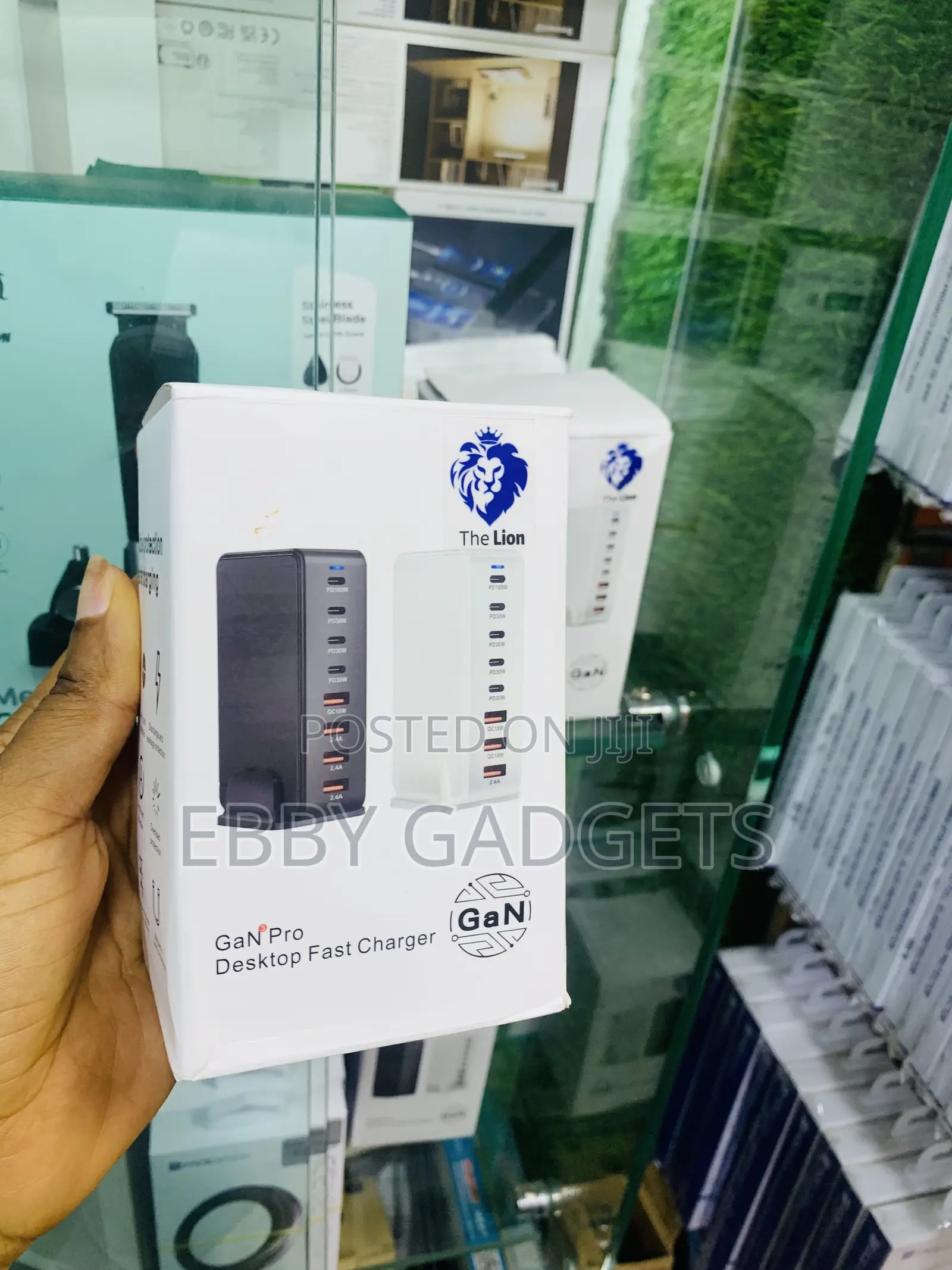 240W Gan 8-port Charger USB Type-c PD Desktop Charging Stati