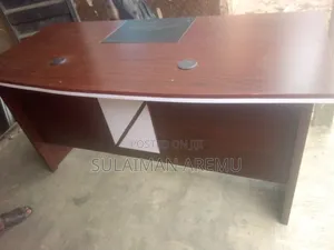 5feet Executive Table With Mobile Drewer