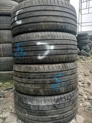 245/40r18 Tokunbo Tires