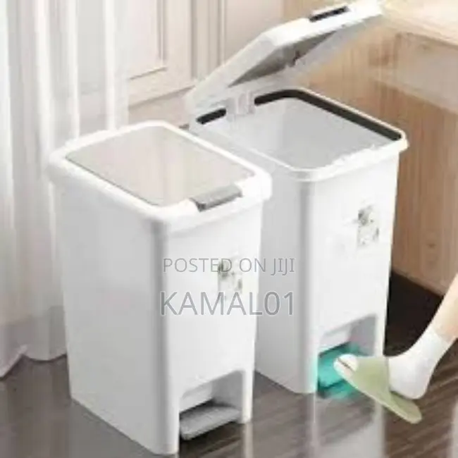 Plastic Dust Bin
