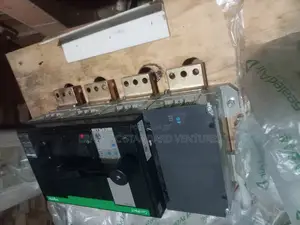 Schneider Breaker 2000A 4p