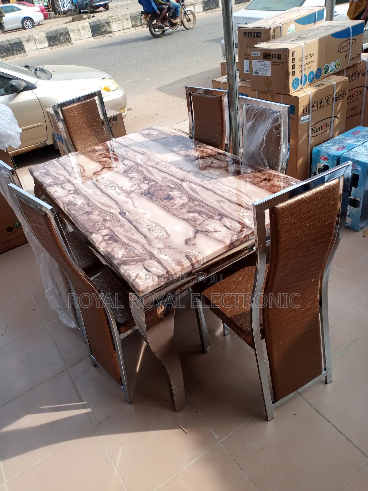 High Quality Marble Top 6 Sitter Dining Table Set