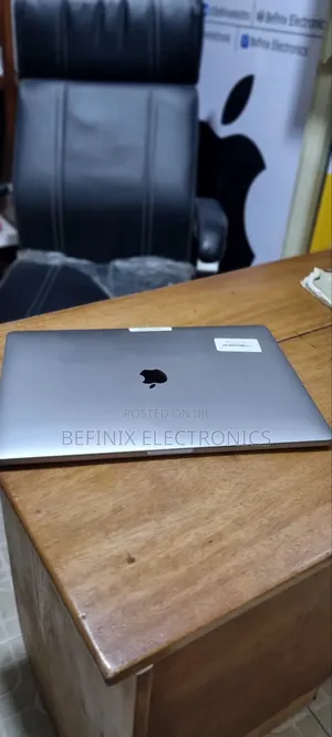 Laptop Apple MacBook Pro 2019 16GB Intel Core I7 SSD 256GB