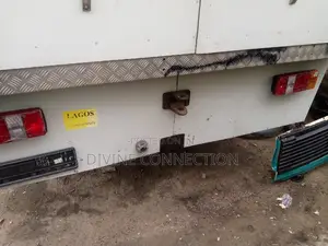 Benz Truck Container