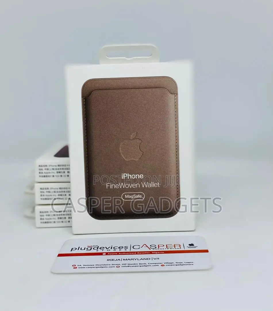 iPhone Finewoven Wallet Magsafe