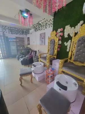 Spacious Empty Shop Available