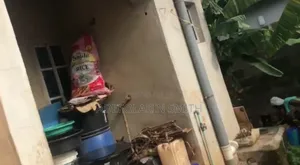 5bdrm Block of Flats in Ado-Odo/Ota for sale