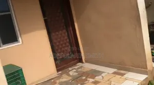 5bdrm Block of Flats in Ado-Odo/Ota for sale