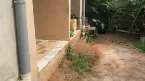 5bdrm Block of Flats in Ado-Odo/Ota for sale