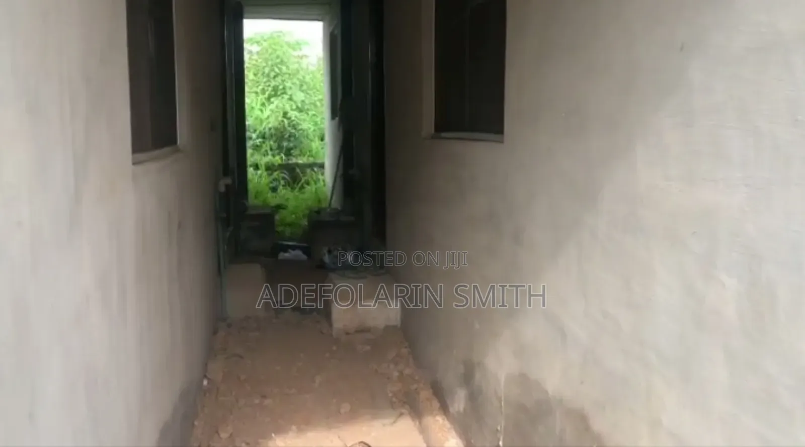 5bdrm Block of Flats in Ado-Odo/Ota for sale