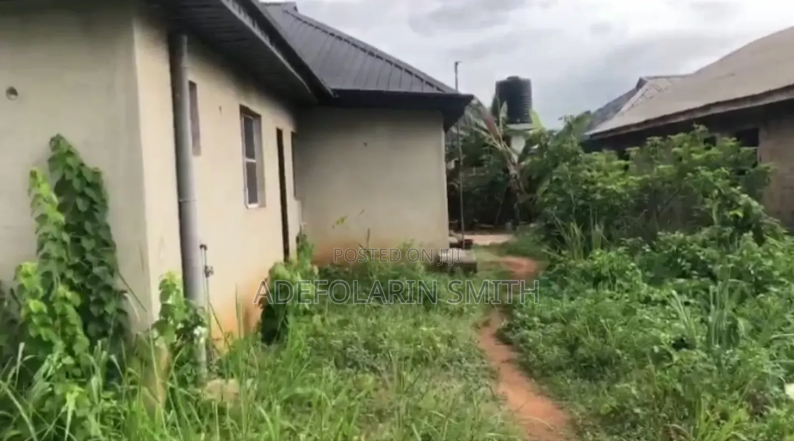 5bdrm Block of Flats in Ado-Odo/Ota for sale