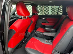Toyota Highlander XSE 2021 Black