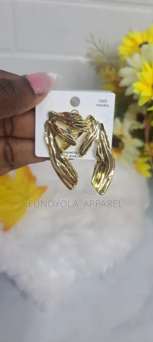 Quality High Fashion Earring