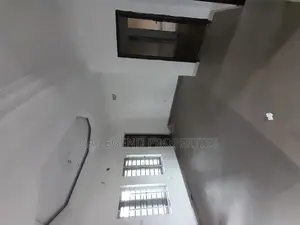 2bdrm Duplex in Woji for rent
